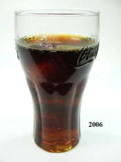 Cola m. Eis (echtes Glas)