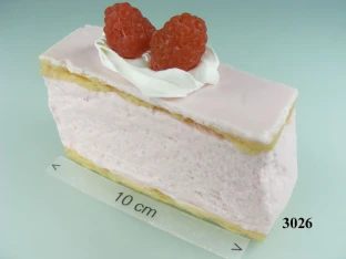 Fakefood Himbeer-Sahne-Schnitte