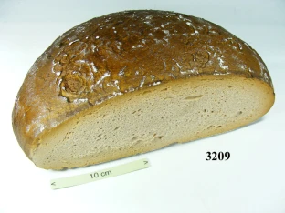 Holzofenbrot angeschnitten