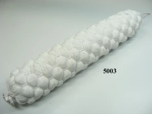 Lebensmittelattrappe Alpen-Salami im Netz
