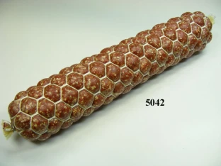 Lebensmittelattrappe Netzdarm-Salami K 80