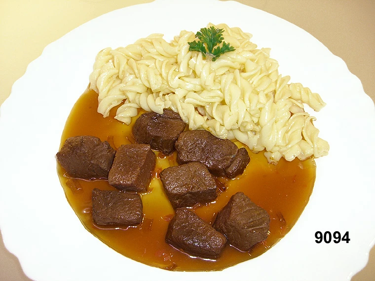 Produkt - Gulasch mit Nudeln (zusammenhängende Einheit)