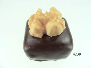 Praline dunkel Walnuss (VPE=3 Stück)