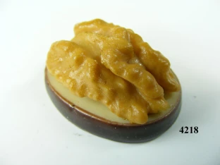 Praline dunkel Walnuss (VPE=3 Stück)